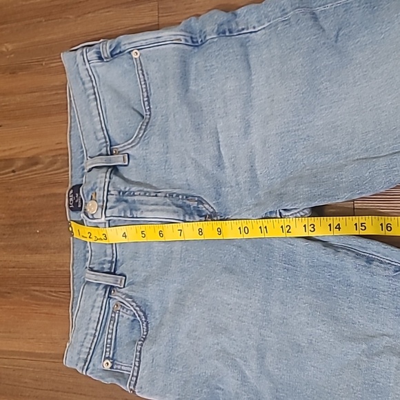 J. Crew Blue Straight Leg Jeans‎ Classic Denim used good condition. - Picture 10 of 15
